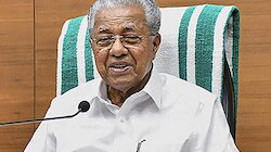 'ഐക്യത്തിന്റെയും സൗഹൃദത്തിന്റെയും വെളിച്ചം കെടാതെ കാത്തുസൂക്ഷിക്കാം'; ക്രിസ്തുമസ് -പുതുവത്സരാശംസകൾ നേർന്ന് മുഖ്യമന്ത്രി പിണറായി വിജയൻ 