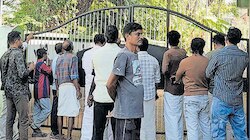 SAI Hostel Kollam: സായ് ഹോസ്റ്റലിൽ വിദ്യാർഥിനികൾ തൂങ്ങി മരിച്ച സംഭവം; 2 പേരുടെയും പോക്കറ്റുകളിൽ നിന്ന് ആത്മഹത്യാകുറിപ്പ് കണ്ടെത്തി, അന്വേഷണം