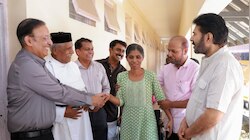 Actor Mammootty: ‌ഉറപ്പ് പാലിച്ച് മമ്മൂട്ടി; കൃത്രിമക്കാലിൽ നടന്ന് സന്ധ്യ