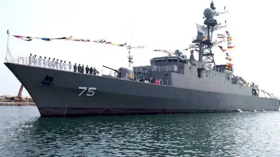 Iran Conflict: ഇറാൻ യുദ്ധക്കപ്പലിന് നേരെ അന്തർവാഹിനി ആക്രമണം; കപ്പൽ മുങ്ങി 101 പേരെ കാണാനില്ല Iran Conflict: ഇറാൻ യുദ്ധക്കപ്പലിന് നേരെ അന്തർവാഹിനി ആക്രമണം; കപ്പൽ മുങ്ങി 101 പേരെ കാണാനില്ല