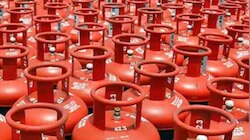 LPG Production: മധ്യപൂർവ്വേഷ്യയിലെ സം​​ഘർഷ സാഹചര്യം; എൽപിജി ഉത്പാദനം വർധിപ്പിക്കാൻ എണ്ണ ശുദ്ധീകരണ ശാലകൾക്ക് നിർദേശം നൽകി കേന്ദ്ര പെട്രോളിയം മന്ത്രാലയം