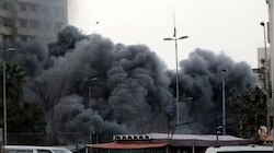 Middle East Crisis: ഇറാനിലെ ഏറ്റവും വലിയ പാലം തകർത്ത് അമേരിക്ക; 8 പേർ കൊല്ലപ്പെട്ടു