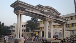 Thiruvananthapuram Medical College: മെഡിക്കൽ കോളേജ് ഐസിയു തുണികൊണ്ട് മറച്ച് പ്രവർത്തിച്ച സംഭവം; മനുഷ്യാവകാശ കമ്മീഷൻ കേസെടുത്തു