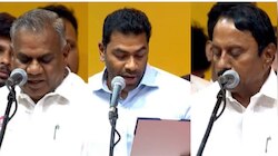 Tamil Nadu Ministers: തമിഴകത്ത് ഇനി 'ദളപതി' ഭരണം; വിജയ്ക്കൊപ്പം സത്യപ്രതിജ്ഞ ചെയ്ത 'മന്ത്രിമാർ' ഇവർ!
