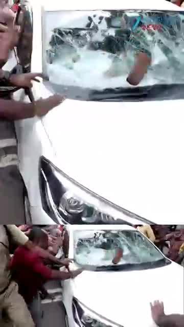 ഇഡി ഉദ്യോഗസ്ഥരുടെ വാഹനം തകർത്ത് സിപിഎം പ്രവർത്തകർ 