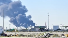 കുവൈത്ത് വിമാനത്താവളത്തിൽ ഇറാൻ ആക്രമണം; നിരവധി പേർക്ക് പരിക്ക്, സർവീസുകൾ നിർത്തി