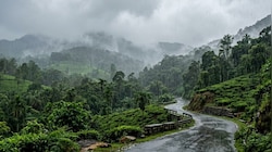 വയനാട്ടിൽ അതിതീവ്ര മഴ മുന്നറിയിപ്പ്; വിദ്യാഭ്യാസ സ്ഥാപനങ്ങൾക്ക് അവധി