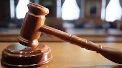Gunman Attack Case: ഗൺമാൻമാർ മർദ്ദിച്ച കേസ്: ‘തല ലക്ഷ്യം വച്ചാണ് മര്‍ദ്ദിച്ചതെന്ന് ഉറപ്പുണ്ടോ? തലയ്ക്കടിക്കുന്നത് കാണാനില്ല’; ചോദ്യങ്ങളുമായി കോടതി