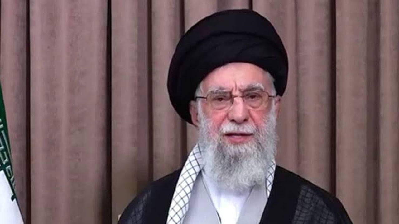 Khamenei Funeral: ഇറാൻ പരമോന്നത നേതാവ് ഖമനയിയുടെ സംസ്കാരം ജൂലൈ ഒൻപതിന് Khamenei Funeral: ഇറാൻ പരമോന്നത നേതാവ് ഖമനയിയുടെ സംസ്കാരം ജൂലൈ ഒൻപതിന്