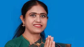 ബിജെപി നേതാവ് വിജയധരണിയും മുൻ മന്ത്രി പച്ചൈമാലും ടിവികെയിൽ  
