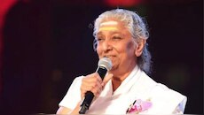 S Janaki Funeral: ആ വാനമ്പാടി ഇനിയൊരു ഓർമ്മ മാത്രം! പ്രിയ ഗായിക എസ്. ജാനകിക്ക് വിടനൽകി സംഗീത ലോകം