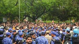 CJP Protest: സമരപന്തൽ പൊളിച്ചു, പ്രതിഷേധക്കാരെ അടിച്ചോടിച്ചു; ജന്തർ മന്ദറിൽ കടുത്ത പോലീസ് നടപടി, സംഘർഷഭരിതം