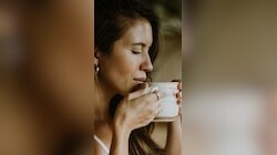 Monsoon Herbal Teas: മഴക്കാലത്ത് വയറിന് അസ്വസ്ഥതകളുണ്ടോ? ആശ്വാസമേകും ഈ ഹെർബൽ ചായകൾ