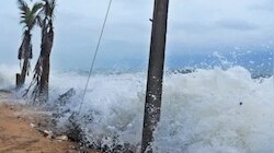 Kerala Rain Alert: പൊന്നാനിയിൽ കടൽക്ഷോഭം രൂക്ഷം; അഞ്ച് വീടുകൾ കൂടി കടലെടുത്തു, തീരദേശവാസികൾ ദുരിതത്തിൽ