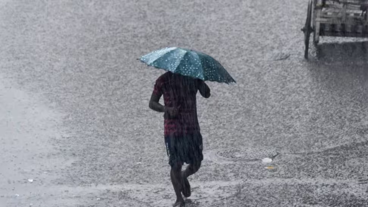 കേരളത്തിൽ മഴക്കെടുതി; മരണം 26 ആയി, ഒമ്പത് ജില്ലകളിൽ ഓറഞ്ച് അലർട്ട്