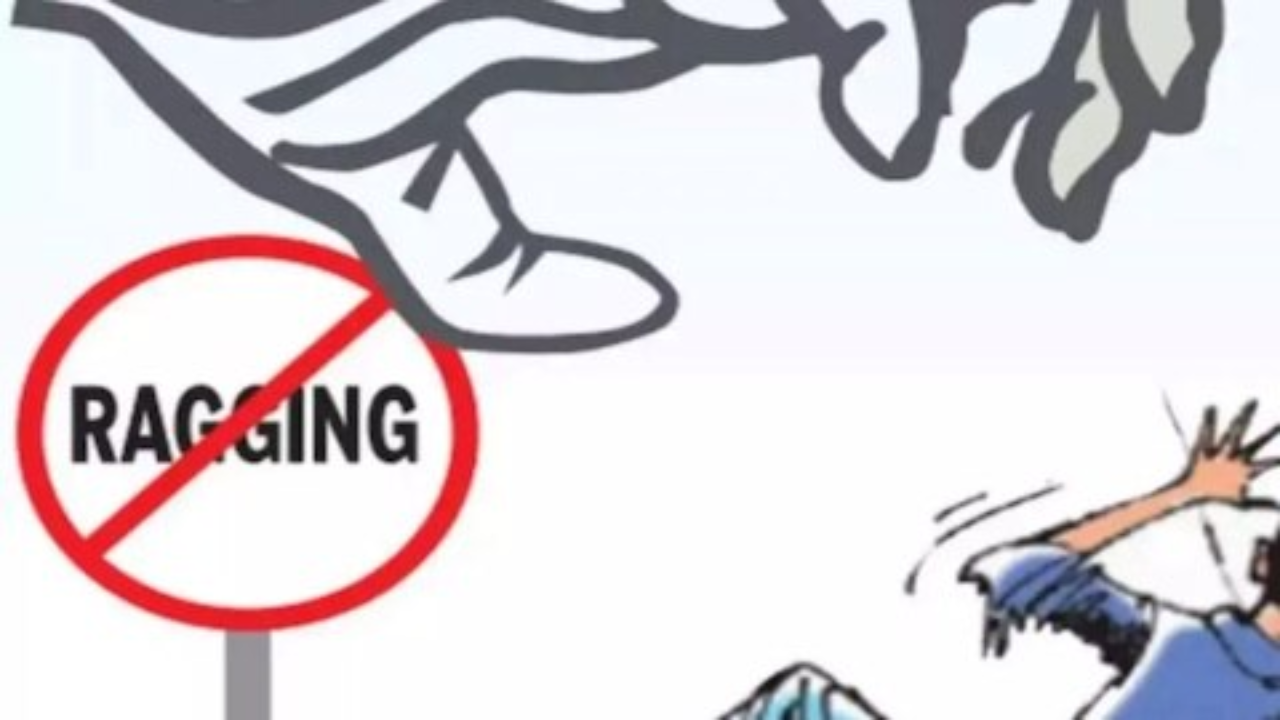 Mangalore Ragging: കറുത്ത ഷൂ ധരിച്ചു, മലയാളി വിദ്യാർഥികൾക്ക് നേരെ റാഗിങ്; മംഗളൂരുവിൽ രണ്ടുപേർക്ക് ക്രൂരമർദനം Mangalore Ragging: കറുത്ത ഷൂ ധരിച്ചു, മലയാളി വിദ്യാർഥികൾക്ക് നേരെ റാഗിങ്; മംഗളൂരുവിൽ രണ്ടുപേർക്ക് ക്രൂരമർദനം