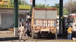 Delhi CNG Cylinder Blast: ഡൽഹിയിൽ സിഎൻജി നിറയ്ക്കുന്നതിനിടെ പൊട്ടിത്തെറി: 3 മരണം, 3 പേർക്ക് പരിക്ക്