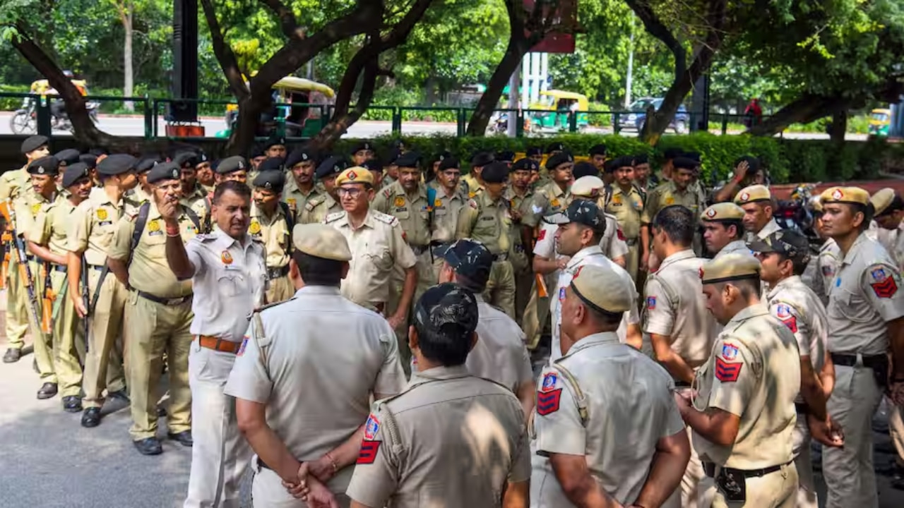 ഡൽഹിയിൽ പെൺകുട്ടിയെ കൂട്ടബലാത്സംഗം ചെയ്ത് കൊലപ്പെടുത്തി; നാല് പേർ അറസ്റ്റിൽ