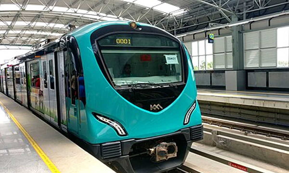 KMRL Document Theft: കെഎംആർഎല്ലിലെ രേഖാമോഷണം: പത്തോളംപേരെ ചോദ്യം ചെയ്ത് പോലീസ് KMRL Document Theft: കെഎംആർഎല്ലിലെ രേഖാമോഷണം: പത്തോളംപേരെ ചോദ്യം ചെയ്ത് പോലീസ്