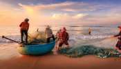 Trawling ban: അനധികൃത മത്സ്യബന്ധനം നടത്തിയ തമിഴ്‌നാട് ഫൈബര്‍വള്ളം പിടിച്ചെടുത്തു
