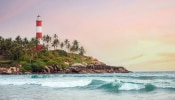 beaches in Kerala: അവധിക്കാലത്ത് അടിച്ച് പൊളിക്കാൻ ഈ മനോഹര തീരങ്ങളിലേക്ക് പോയാലോ....