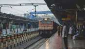 Thane Train Accident: തിരക്കേറിയ ലോക്കൽ ട്രെയിനിൽ നിന്ന് വീണ് 5 പേർ മരിച്ചു, നിരവധി പേർക്ക് പരിക്ക്; സംഭവം മുംബൈയിൽ 