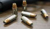 Bullet Found: ദുബായിലേക്ക് പോകാനെത്തിയ മലയാളി യാത്രക്കാരന്‍റെ ഷൂസിനടിയിൽ വെടിയുണ്ട; കേസെടുത്ത് പോലീസ്