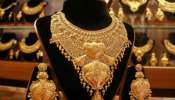 Gold Price Today: സ്വർണവിലയിൽ വീണ്ടും ഇടിവ്; വാങ്ങാൻ നല്ല സമയം! ഈ മാസത്തെ ഏറ്റവും കുറഞ്ഞ വിലയിൽ സ്വർണം