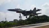 Indian Air Force SU-30 MKI Crashes in Assam: വ്യോമസേനയുടെ തകർന്നുവീണ സുഖോയ് വിമാനത്തിൻ്റെ ഒരു ഭാഗം കണ്ടെത്തിയതായി റിപ്പോർട്ട്