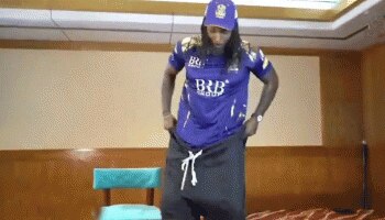 Chris Gayle Paijama Challenge: Waist Size കണ്ട്  ഇതാരുടെ പൈജാമയെന്ന് ക്രിസ് ഗെയില്‍, കൂടെ ഒരു ഉപദേശവും.... 