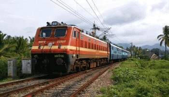 Indian Railway: ഇനി Train യാത്രയ്ക്ക്  Power Bank കൂടി കരുതിക്കോളൂ, പുതിയ നിയമം വരുന്നു....