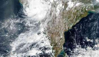 Cyclone Yaas: ബം​ഗാൾ ഉൾക്കടലിൽ ന്യൂനമർദം രൂപപ്പെട്ടു; ബം​ഗാളിലും ഒഡീഷയിലും മുന്നറിയിപ്പ്, തിങ്കളാഴ്ചയോടെ ചുഴലിക്കാറ്റാകും