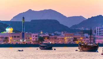 Oman Visiting Visa: ഇനി തൊഴിൽ വിസയിലേക്കും മാറാം,പുതിയ തീരുമാനം നടപ്പാക്കാനൊരുങ്ങി ഒമാൻ