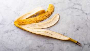 Banana Peel: തിളങ്ങുന്ന ചർമ്മത്തിന് പഴത്തൊലി സൂപ്പർ, നോക്കാം ഉപയോഗിക്കേണ്ട രീതി