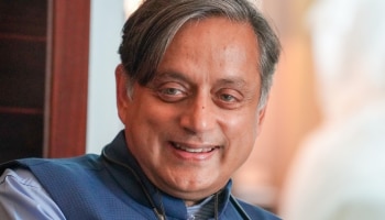 Shashi Tharoor | കെ റെയിൽ പദ്ധതിക്ക് അനുകൂലമെന്ന വാദം തെറ്റ്, പഠിക്കാൻ സമയം വേണമെന്ന് ശശി തരൂർ 
