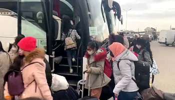 Ukraine Evacuation : യുക്രൈനിൽ നിന്നുള്ള ആദ്യ സംഘം ഇന്ന് അർധരാത്രിയോടെ എത്തും; പോളണ്ട് അതിർത്തിയിലേക്ക് എത്തുന്നവർക്ക് പ്രത്യേക നിർദ്ദേശം 