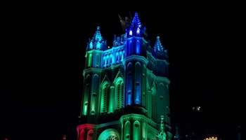 Palayam Church : നിറം മാറി പാളയം പള്ളി; കളർഫുള്ളാണ് തിരുന്നാൾ കാഴ്ചകൾ