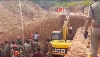 Landslide : കളമശ്ശേരിയിൽ നിർമാണത്തിനിടെ മണ്ണിടിഞ്ഞു; മണ്ണിനടിയിൽ പെട്ട 4 തൊഴിലാളികളും മരിച്ചു