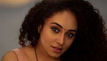  Pearle Maaney : ക്യൂട്ട് ലുക്കിൽ പേർളി മാണി; ചിത്രങ്ങൾ കാണാം