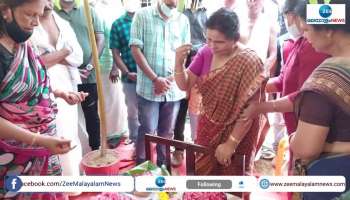 Actor Indran-s mother cremation