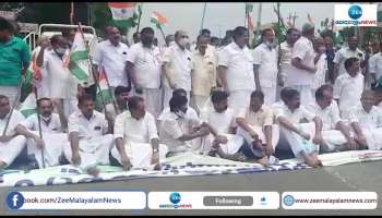 UDF Protest against delay in construction of underpass in chalakudi high way