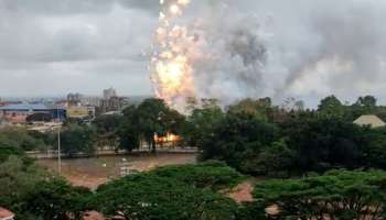 മഴ തടഞ്ഞ വെടിക്കെട്ട്; തണുത്ത മഴക്കാലത്തെ പിടിച്ചുകുലുക്കി തൃശൂരിന്റെ വെടിക്കെട്ട് 