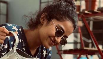 Anupama Parameswaran : ചെടികൾ നട്ടും പരിചരിച്ചും അനുപമ പരമേശ്വരൻ; ചിത്രങ്ങൾ കാണാം 