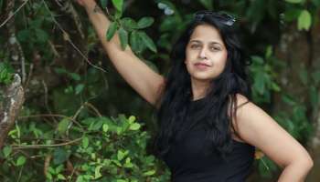 Sadhika Venugopal : ബ്ലാക്ക് ഡ്രസ്സിൽ സ്റ്റൈലിഷായി സാധിക വേണുഗോപാൽ; ചിത്രങ്ങൾ കാണാം 