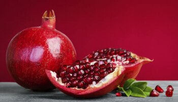 Pomegranate Benefits: ആർത്തവ വേദന കുറയ്ക്കാൻ മാതളനാരങ്ങ ഫലപ്രദമോ? അറിഞ്ഞിരിക്കണം ഇക്കാര്യങ്ങൾ