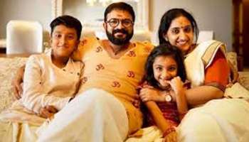 Jayasurya : &quot;സെക്സ് എഡ്യൂക്കേഷൻ വീടുകളിൽ തന്നെ നൽകണം&quot;; തുറന്ന് സംസാരിച്ച് ജയസൂര്യ 