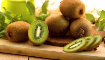 Kiwi Benefits: ഹൃദ്രോ​ഗ സാധ്യത കുറയ്ക്കാം, രോ​ഗപ്രതിരോധ ശേഷി കൂട്ടാം; കിവി പഴത്തിന്റെ ​ഗുണങ്ങൾ