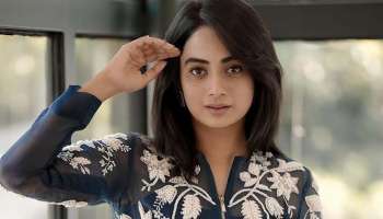 Namitha Pramod : ബ്ലൂ ഡ്രസ്സിൽ സ്റ്റൈലിഷായി നമിത പ്രമോദ്; ചിത്രങ്ങൾ കാണാം 