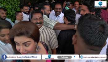 actress honey rose entry in Ramesh Chennithala's son marriage