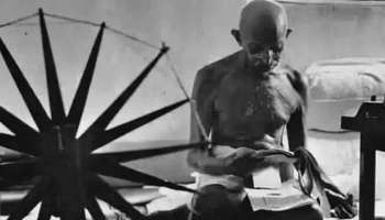 Mahatma Gandhi Death Anniversary: രക്തസാക്ഷി ദിനത്തിൽ മഹാത്മാഗാന്ധിക്ക് ആദരാഞ്ജലികൾ അർപ്പിച്ച് പ്രധാനമന്ത്രി നരേന്ദ്ര മോദി, അമിത് ഷാ 